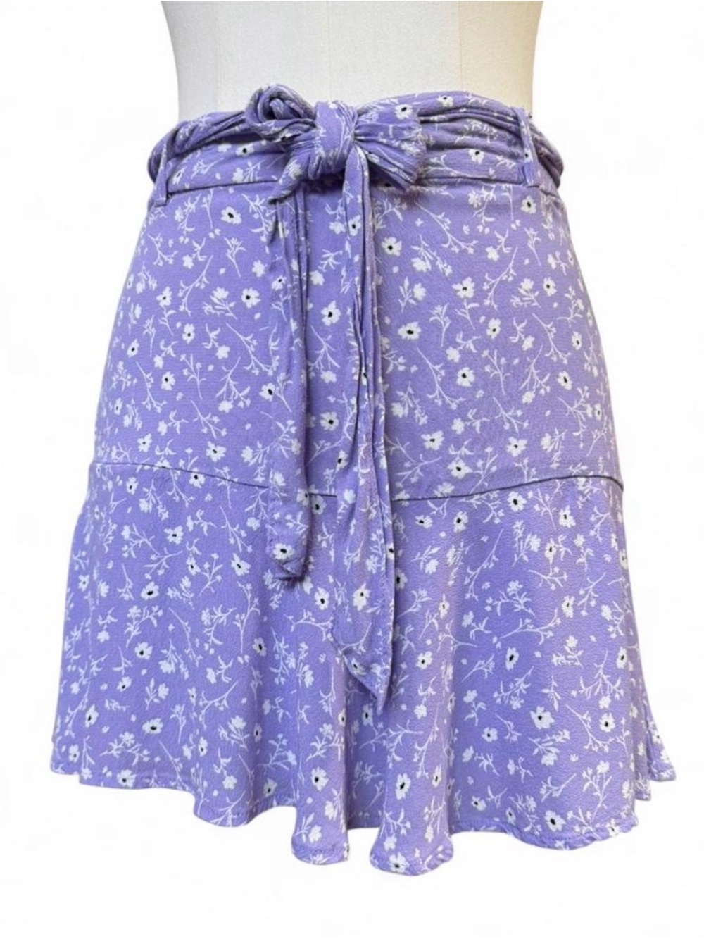 ✨🌸 Lavender floral Zara tie waist skort 🌸✨
